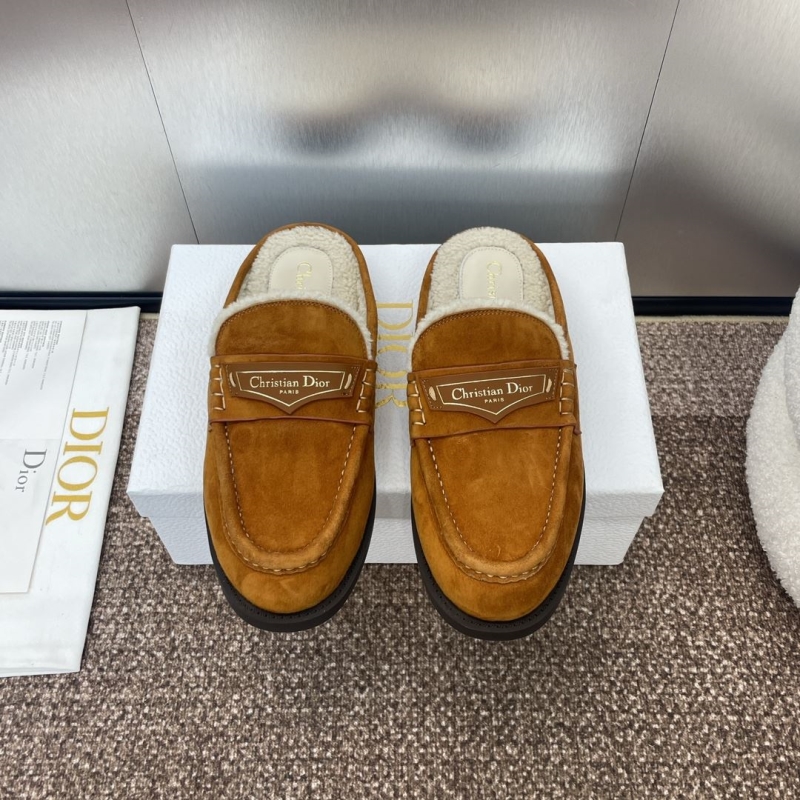 ch**an D*or slippers